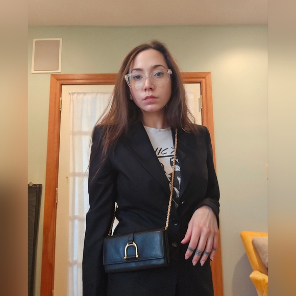 Gucci Handbags - Gucci EUC Black Abbey Continental Wallet with COA and BOX